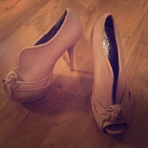 6 inch blush peep toe heels